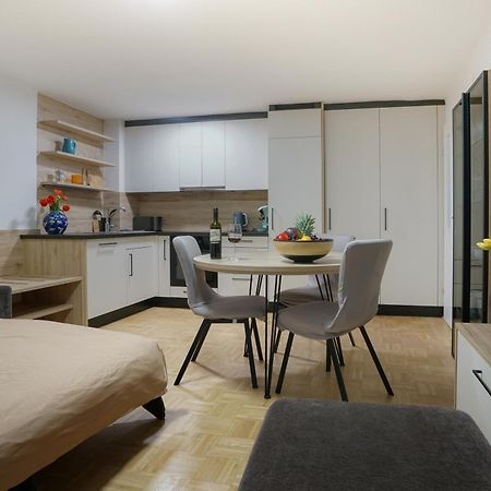 Modern Apartment, Full Kitchen, For 6 Gmunden Buitenkant foto
