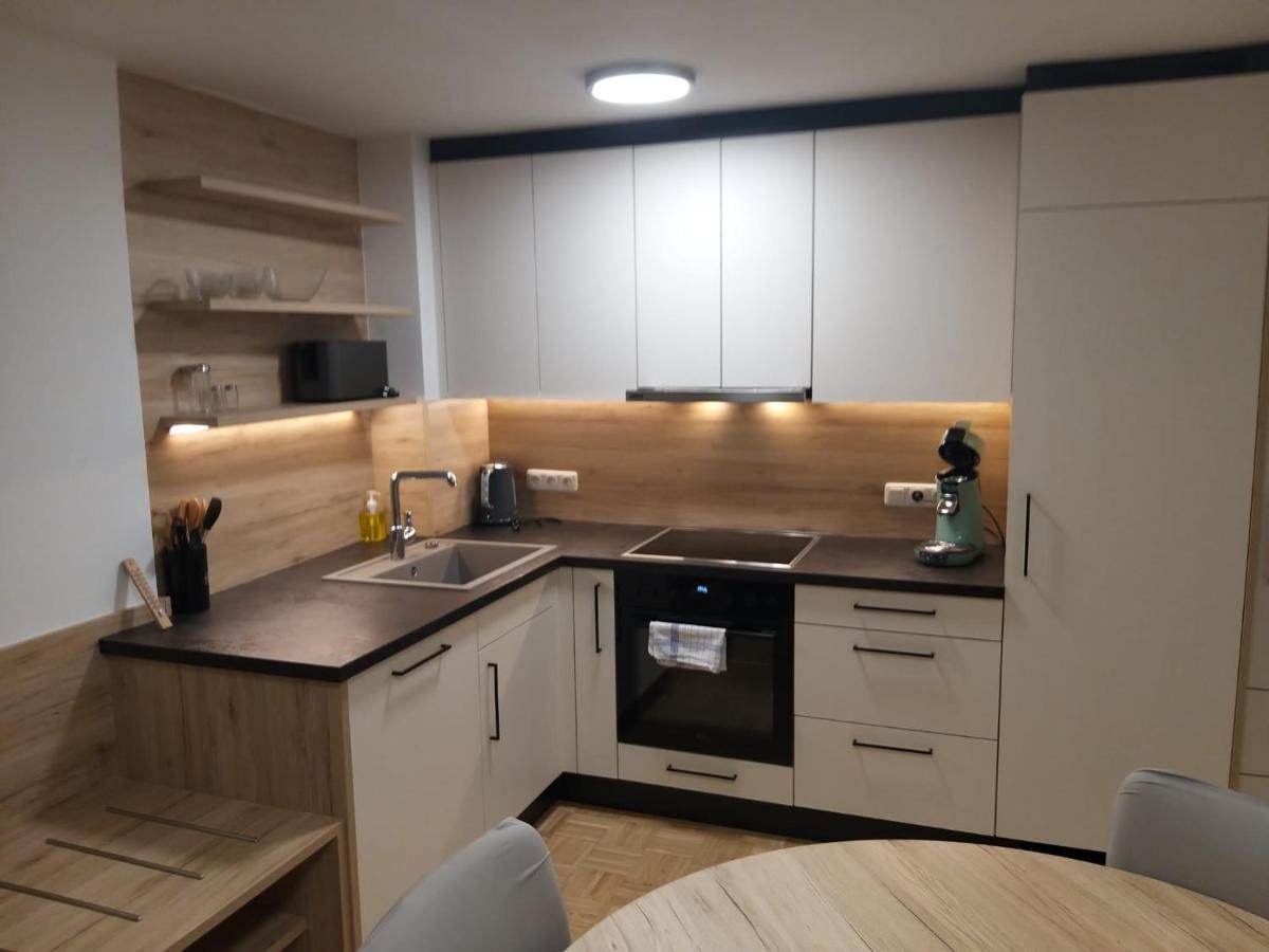 Modern Apartment, Full Kitchen, For 6 Gmunden Buitenkant foto
