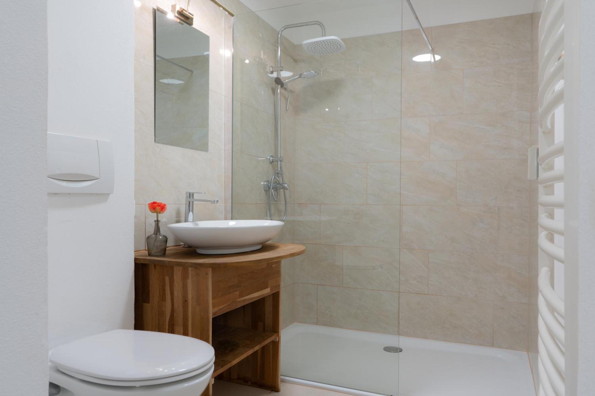 Modern Apartment, Full Kitchen, For 6 Gmunden Buitenkant foto